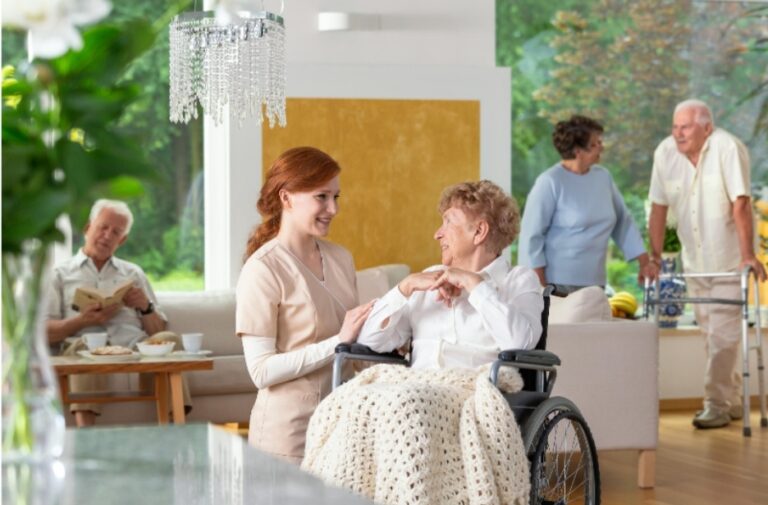 Compassionate Elderly Care at Home: Personalized Support and Comfort