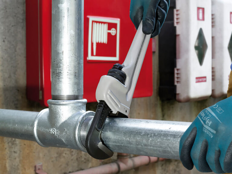 Water Pipes for Beginners: Easy to Use and Maintain Options